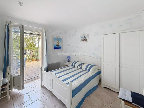 Vente                                                      Maison
                        
                     8 pièces                      200 m2                     à Calenzana