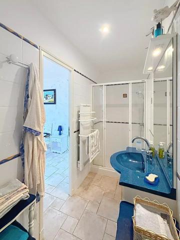 Vente                                                      Maison
                        
                     8 pièces                      200 m2                     à Calenzana