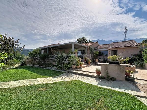Vente                                                      Maison
                        
                     8 pièces                      200 m2                     à Calenzana