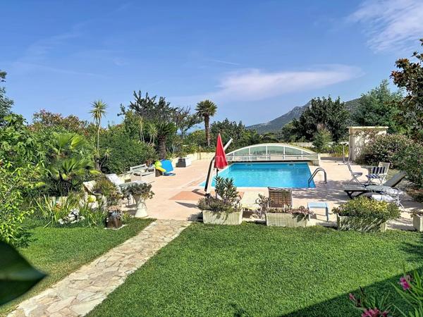 Vente                                                      Maison
                        
                     8 pièces                      200 m2                     à Calenzana