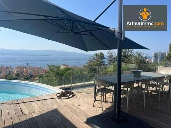 Vente                                                      Villa
                        
                     6 pièces                      397 m2                     à Ajaccio