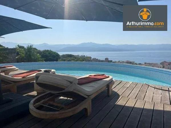 Vente                                                      Villa
                        
                     6 pièces                      397 m2                     à Ajaccio