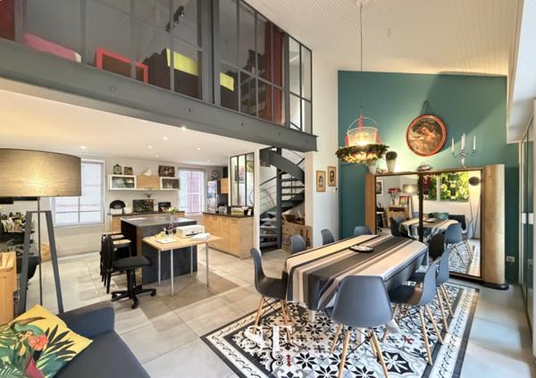 Appartement 253.9 m²