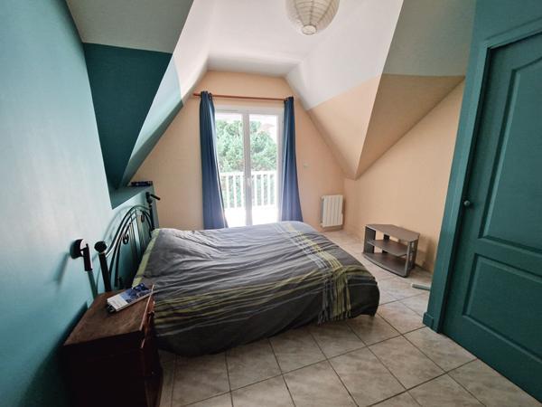 Grande Maison familiale dans un cadre privilégié - 140 m² -6 chambres- MAZE -MILON