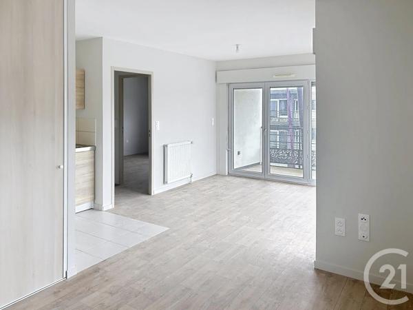 Appartement à vendre  3 pièces - 67 m 2   AUXERRE  - 89