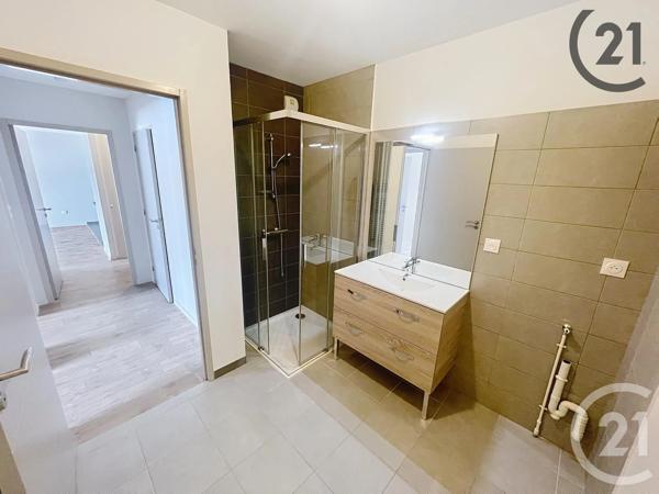 Appartement à vendre  3 pièces - 67 m 2   AUXERRE  - 89