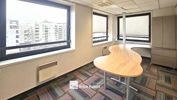 Bureaux à vendre ou à louer à Villeurbanne - étage élevé proximité transports