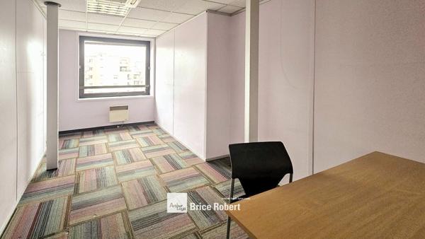 Bureaux à vendre ou à louer à Villeurbanne - étage élevé proximité transports