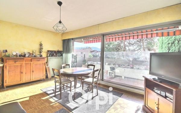 Appartement à vendre    4 pièces • 93 m2 Marseille 6