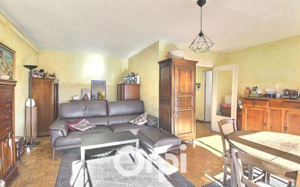 Appartement à vendre    4 pièces • 93 m2 Marseille 6