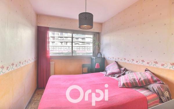 Appartement à vendre    4 pièces • 93 m2 Marseille 6