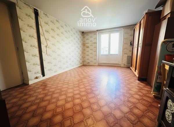 Maison
                                                                                                                                                                                                                                                                                                                        8 pièce(s)                                                                                                                                                                                                          4 chambre(s)                                                                                                                                                                                                          130.97  m²