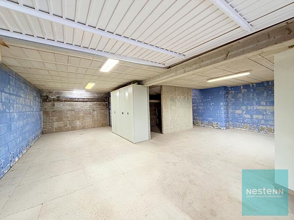Pavillon de 5 pièces en très bon état général avec un sous-sol total  et un garage indépendant à Saint Germain Laval
