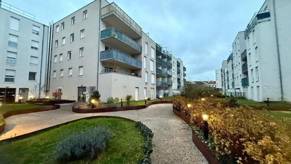 Appartement de type F2 avec place de parking