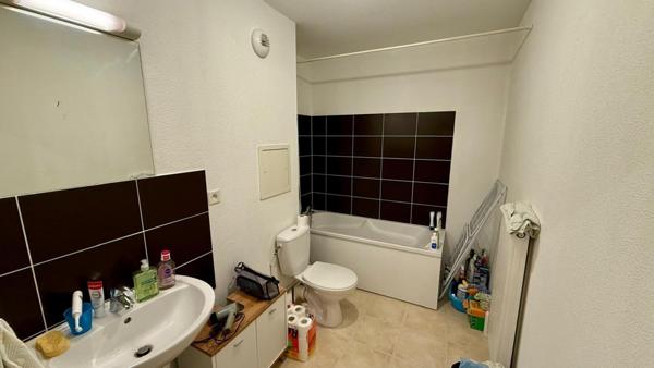 Appartement de type F2 avec place de parking