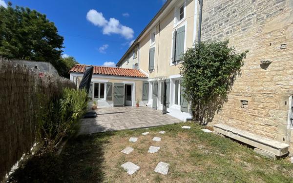 Maison à vendre    4 pièces •  Beauvoir-sur-Niort