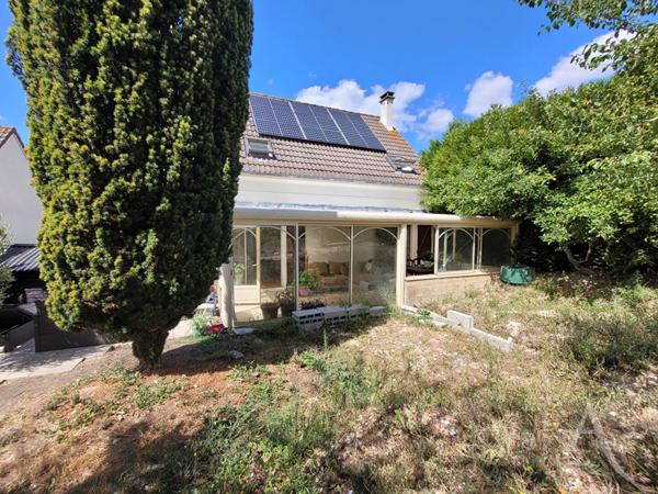 Maison Mantes La Ville de 3 chambres 104 m² et 513m² de terrain