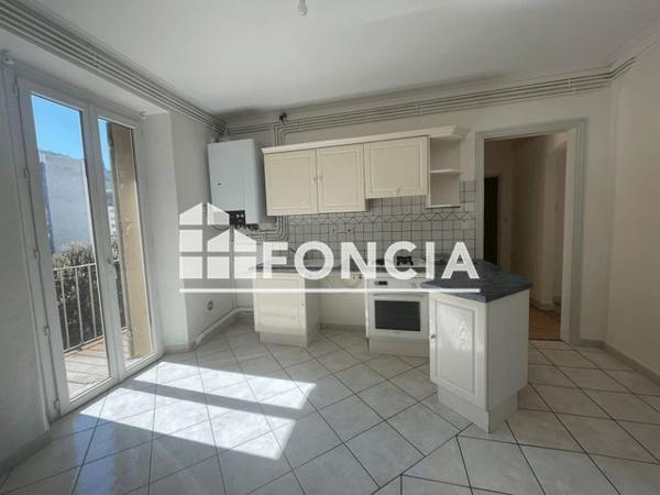 Location Appartement 2 pièces 44.9 m² - 51 RUE CARNOT Gap 05000