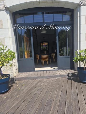 MAGNIFIQUE LONGERES DE CARACTERES AVEC GITES