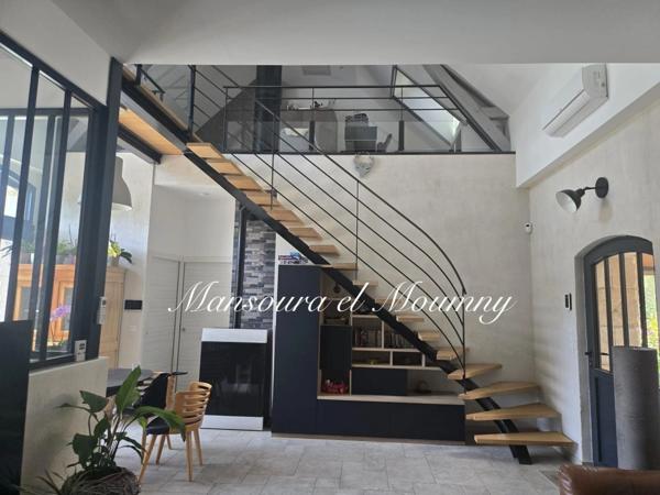 MAGNIFIQUE LONGERES DE CARACTERES AVEC GITES