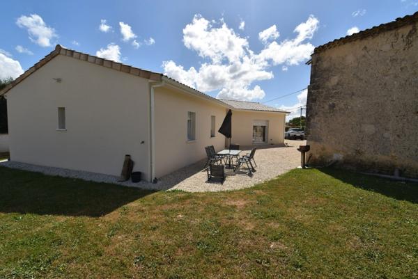 Maison à vendre 4 pièces FLEAC (16) Plain pied, terrain 1000 m2