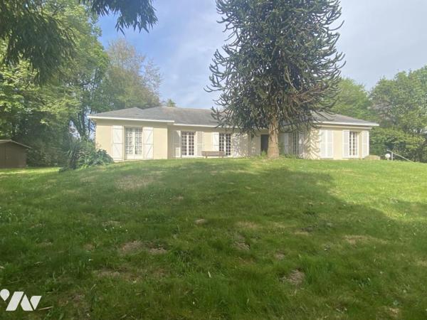 PROPRIETE - 190M² A RENOVER - AVEC SOUS-SOL -  1 HECTARE