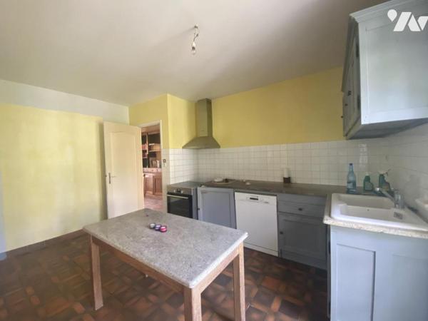 PROPRIETE - 190M² A RENOVER - AVEC SOUS-SOL -  1 HECTARE