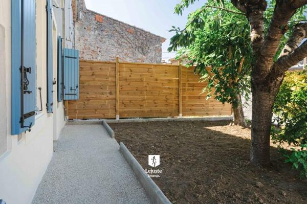 Maison neuve avec jardin
