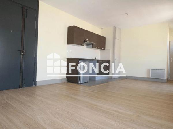 Location Appartement 2 pièces 41.63 m² - RUE DU BATIMENT D'ARGENT Nimes 30000