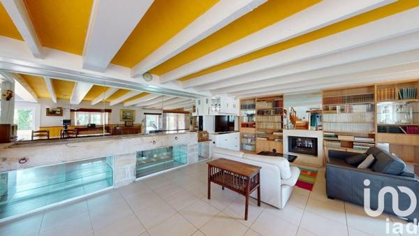 Maison 15 pièces de 345 m² à Sainte-Soulle (17220)