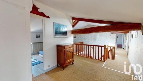 Maison 15 pièces de 345 m² à Sainte-Soulle (17220)