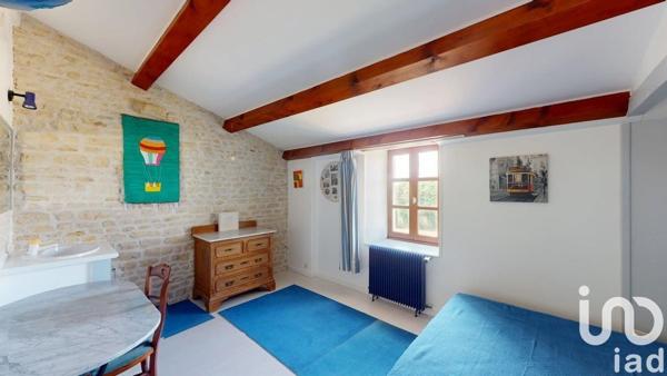 Maison 15 pièces de 345 m² à Sainte-Soulle (17220)