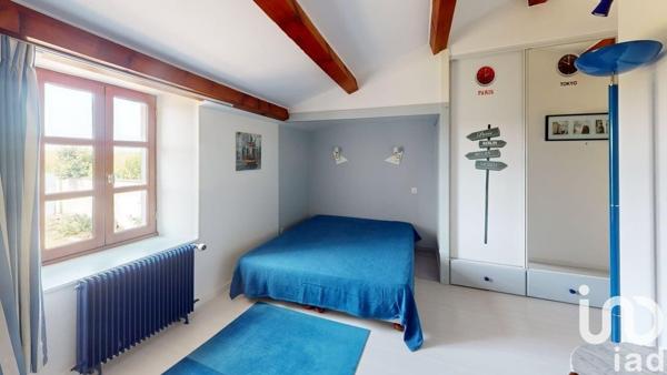 Maison 15 pièces de 345 m² à Sainte-Soulle (17220)