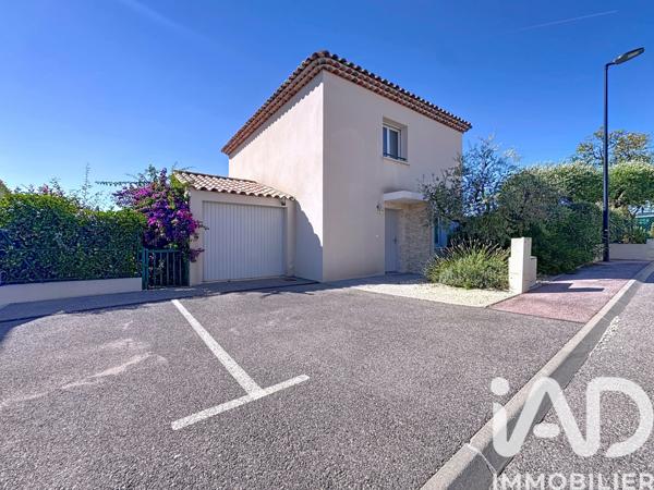 Maison à vendre 4 pièces 91 m² Saint-Cyr-sur-Mer