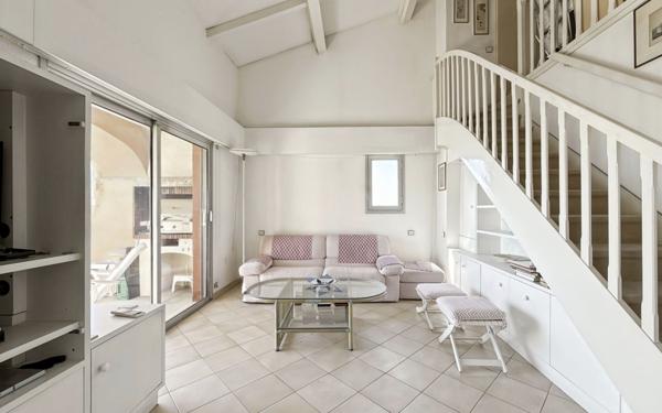 Appartement à vendre    3 pièces • 89,25 m2 Fréjus