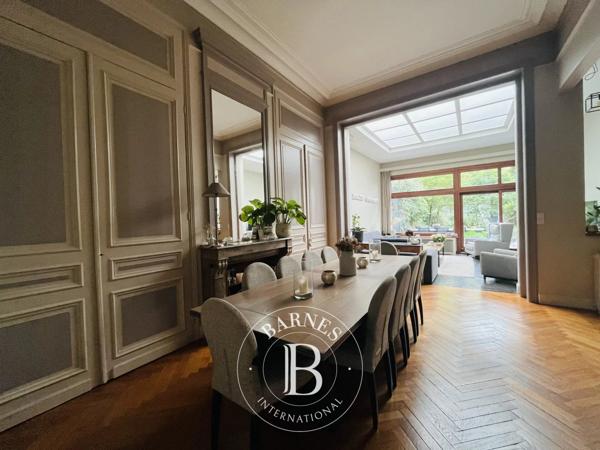 Armentières, Maison de ville 7 Chambres -  242 m² à vendre