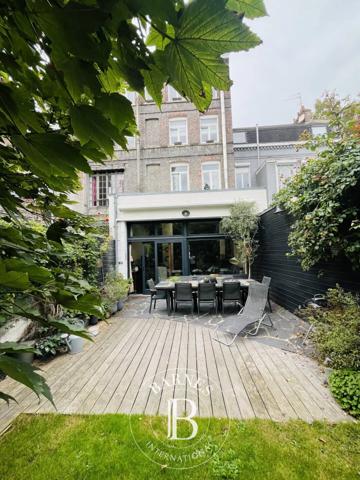 Armentières, Maison de ville 7 Chambres -  242 m² à vendre