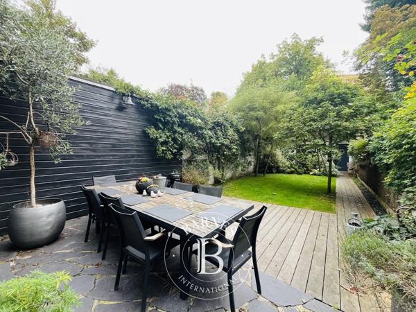 Armentières, Maison de ville 7 Chambres -  242 m² à vendre