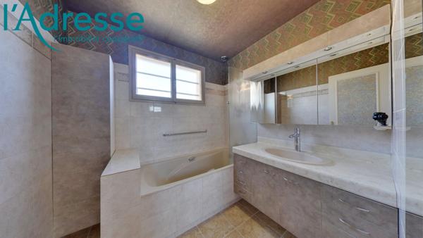 Maison Noisy Le Grand 4 pièce(s) 124m² au sol