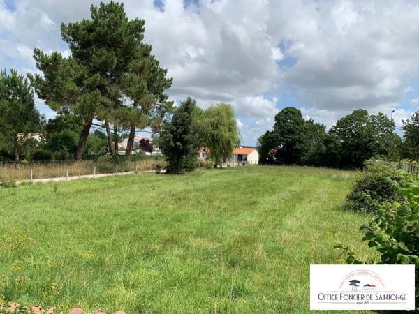 TERRAIN CONSTRUCTIBLE 660 m2