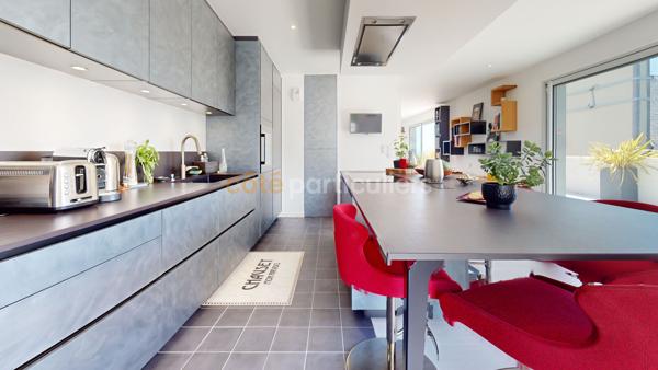 Vente
                Appartement136,92 m² - 4 Pièces -
                    Granville (50400)