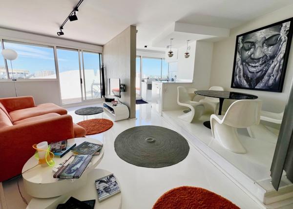 Appartement rénové en dernier étage