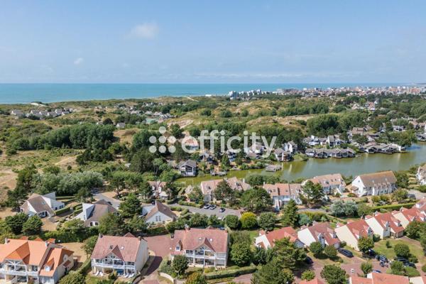 Appartement
         2 pièces
        - 49 m² Bien prestige 425 000 € *