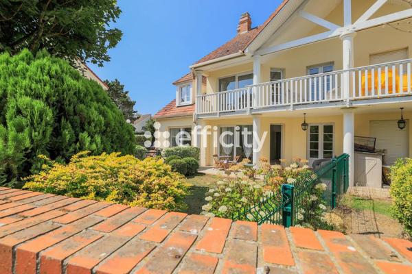 Appartement
         2 pièces
        - 49 m² Bien prestige 425 000 € *