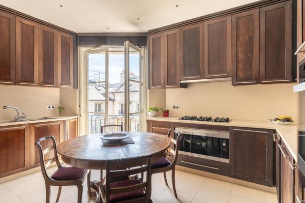 Vente Appartement de luxe Paris 6 6 Pièces 230 m²