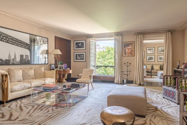 Vente Appartement de luxe Paris 6 6 Pièces 230 m²