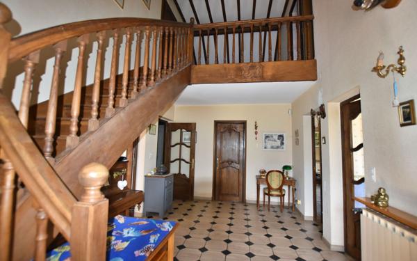 Maison à vendre    5 pièces • 144,60 m2 Commelle-Vernay