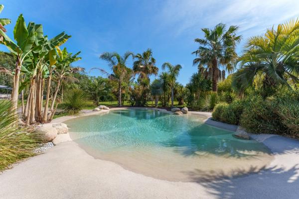Vente Maison de luxe Lattes 6 Pièces 240 m²