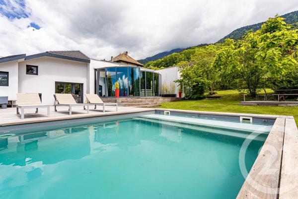 Maison à vendre  8 pièces - 247,86 m2 VAULNAVEYS LE HAUT - 38