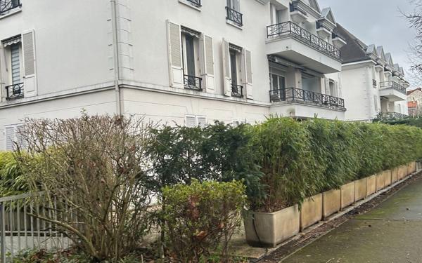 Appartement à vendre    4 pièces • 99 m2 Le Raincy